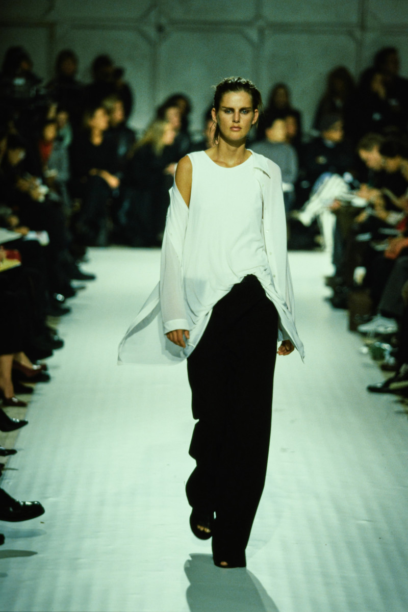Ann Demeulemeester fashion show for Spring/Summer 1998