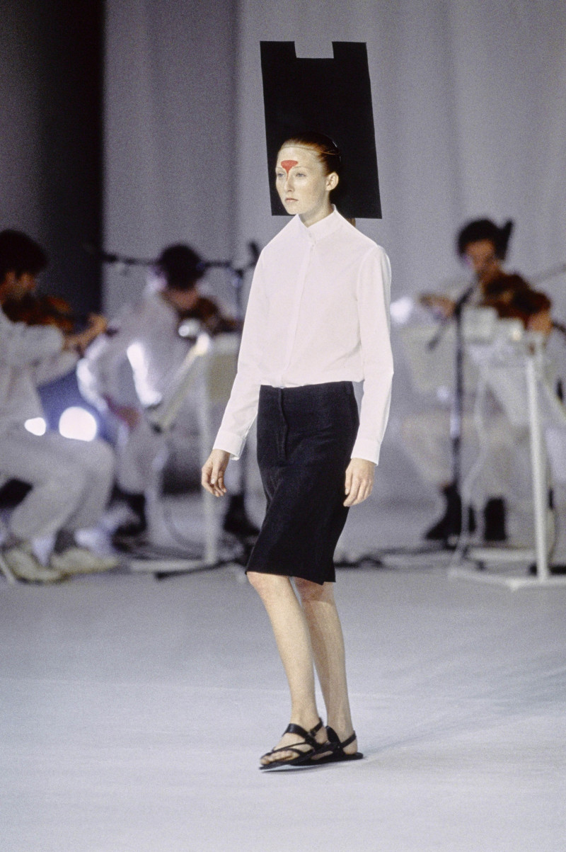 Hussein Chalayan fashion show for Spring/Summer 1998
