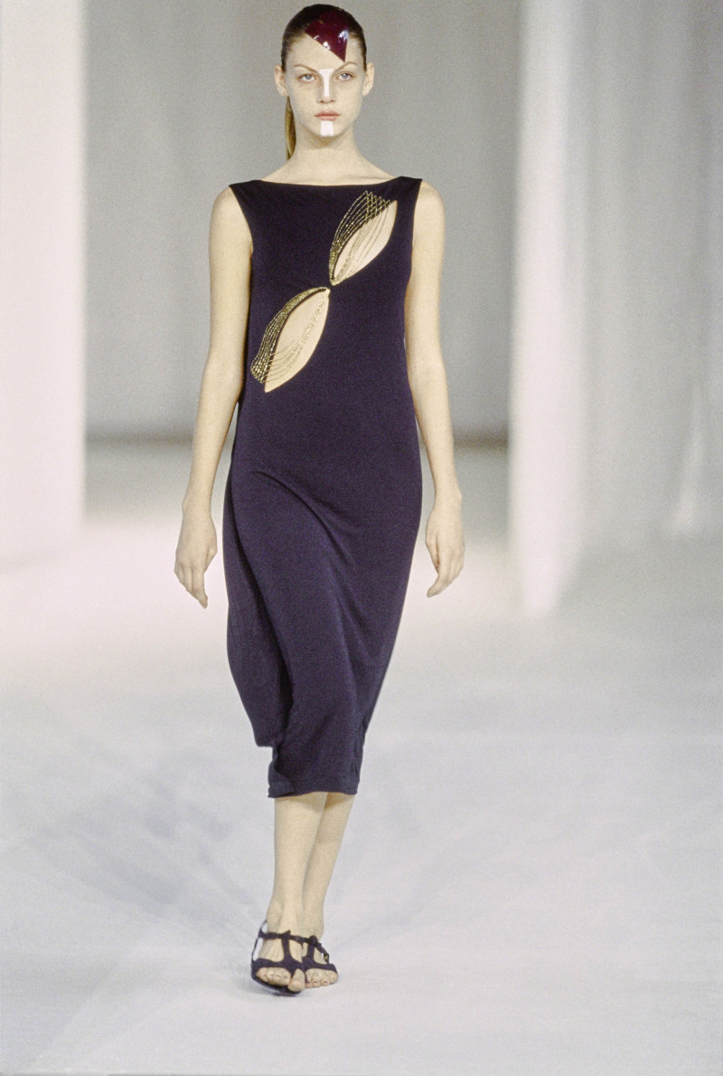 Hussein Chalayan fashion show for Spring/Summer 1998
