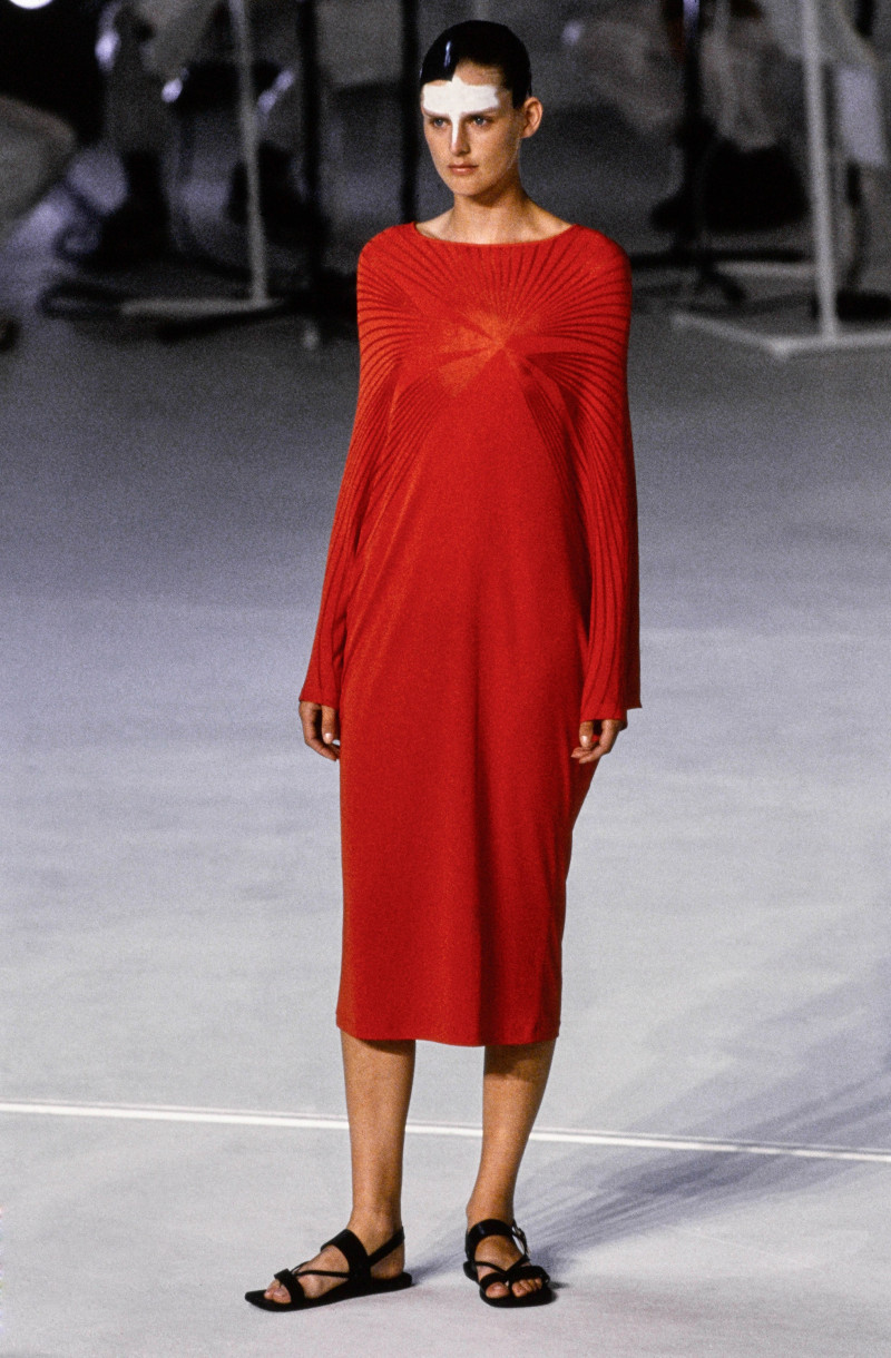 Hussein Chalayan fashion show for Spring/Summer 1998