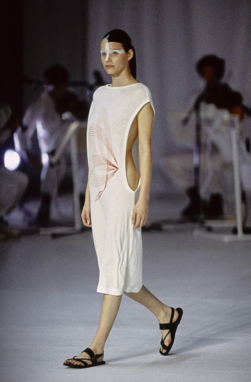 Hussein Chalayan fashion show for Spring/Summer 1998