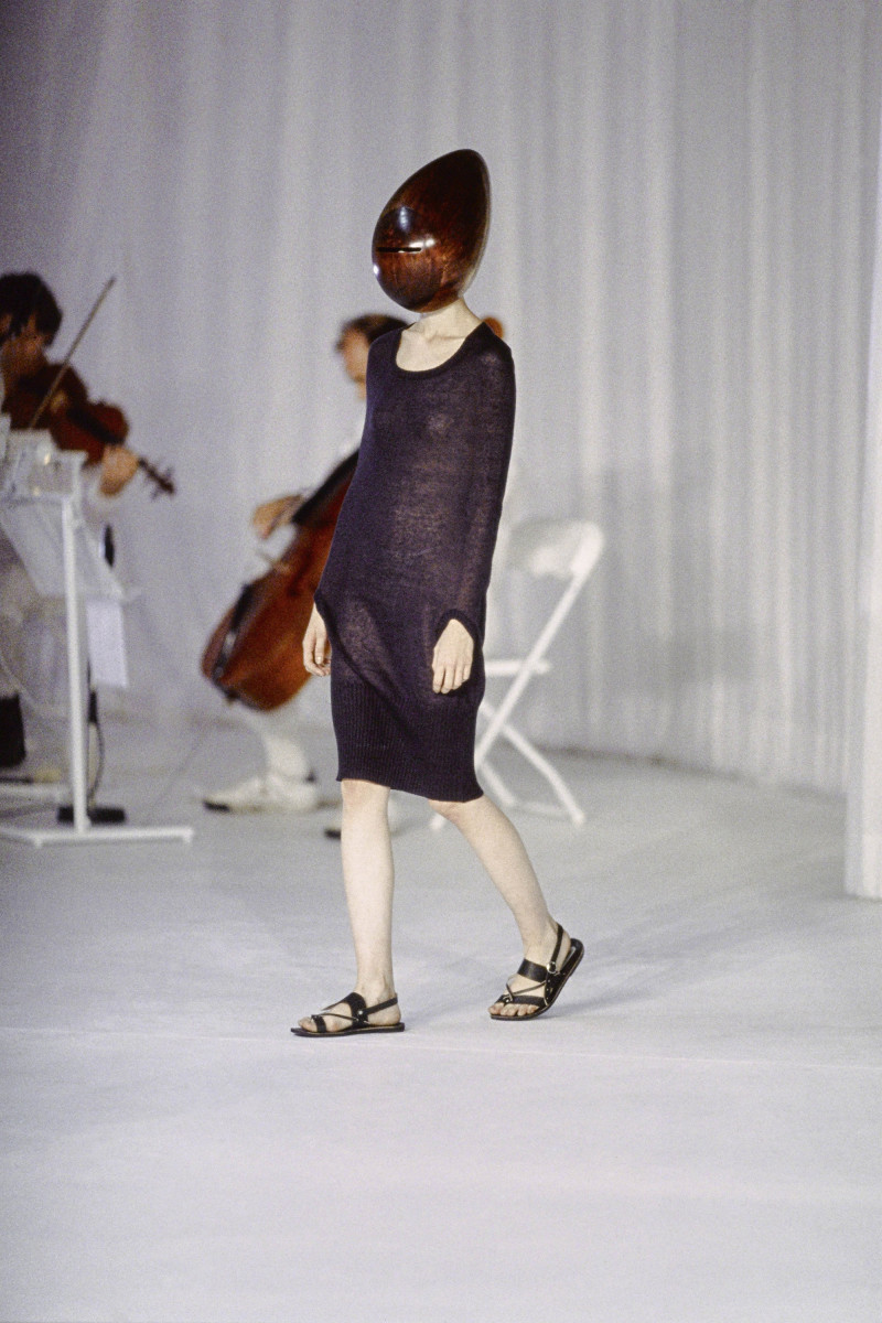 Hussein Chalayan fashion show for Spring/Summer 1998