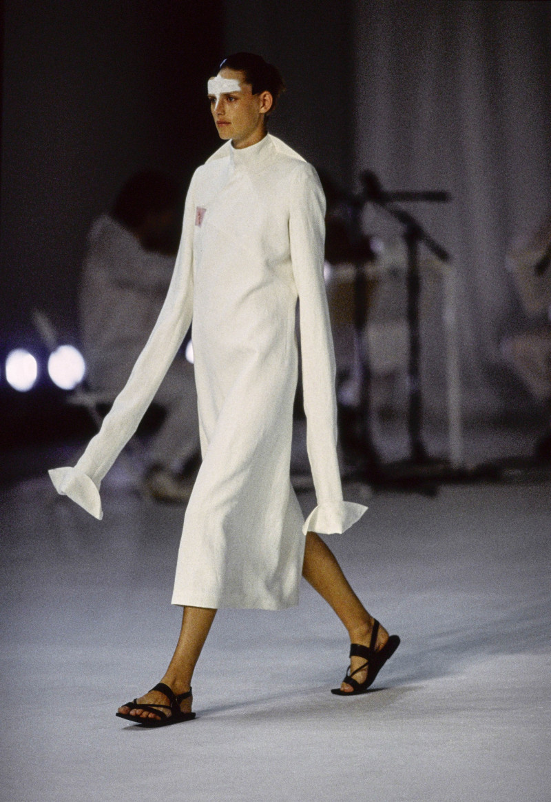Hussein Chalayan fashion show for Spring/Summer 1998