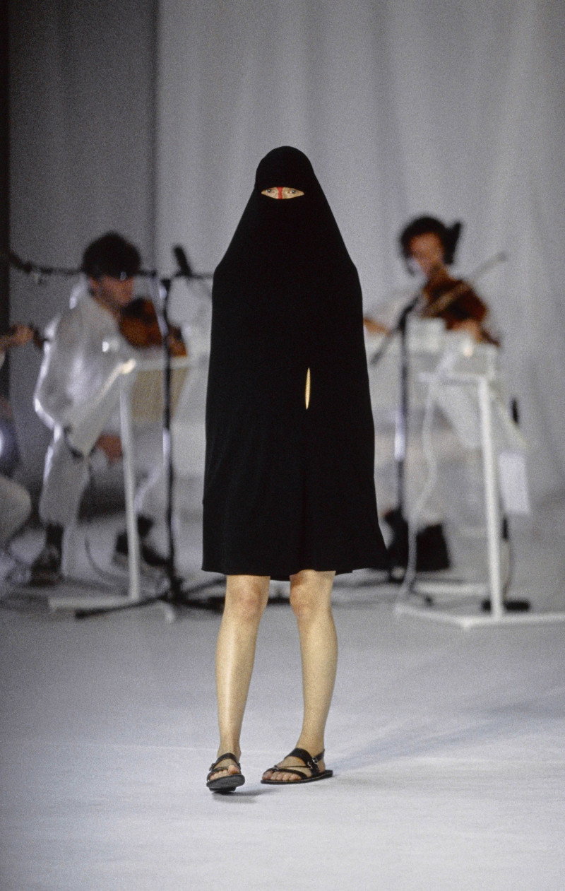 Hussein Chalayan fashion show for Spring/Summer 1998