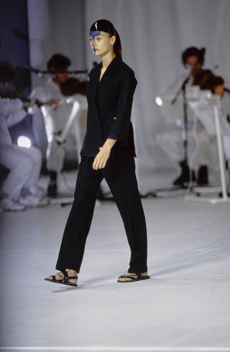 Hussein Chalayan fashion show for Spring/Summer 1998