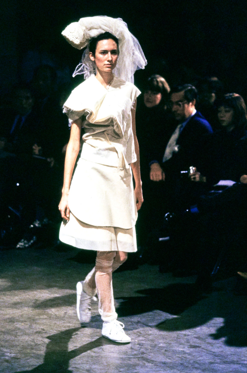 Comme Des Garcons fashion show for Spring/Summer 1998