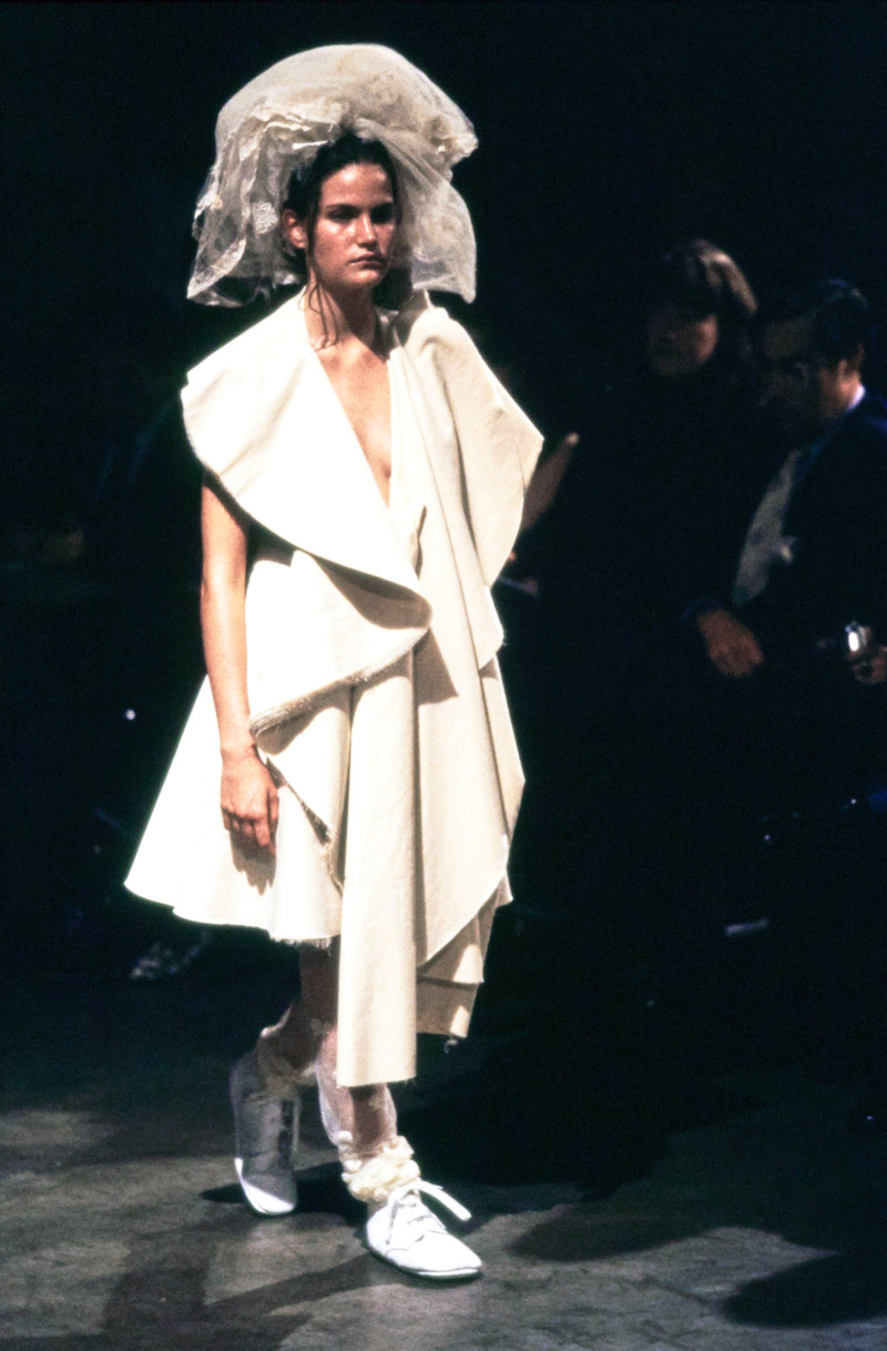 Comme Des Garcons fashion show for Spring/Summer 1998