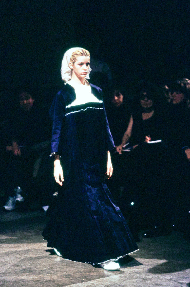 Comme Des Garcons fashion show for Spring/Summer 1998