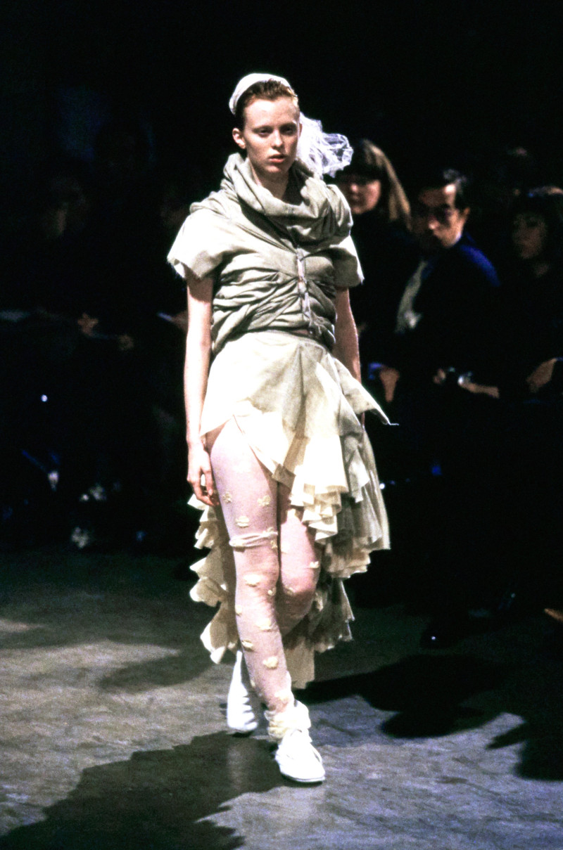 Comme Des Garcons fashion show for Spring/Summer 1998