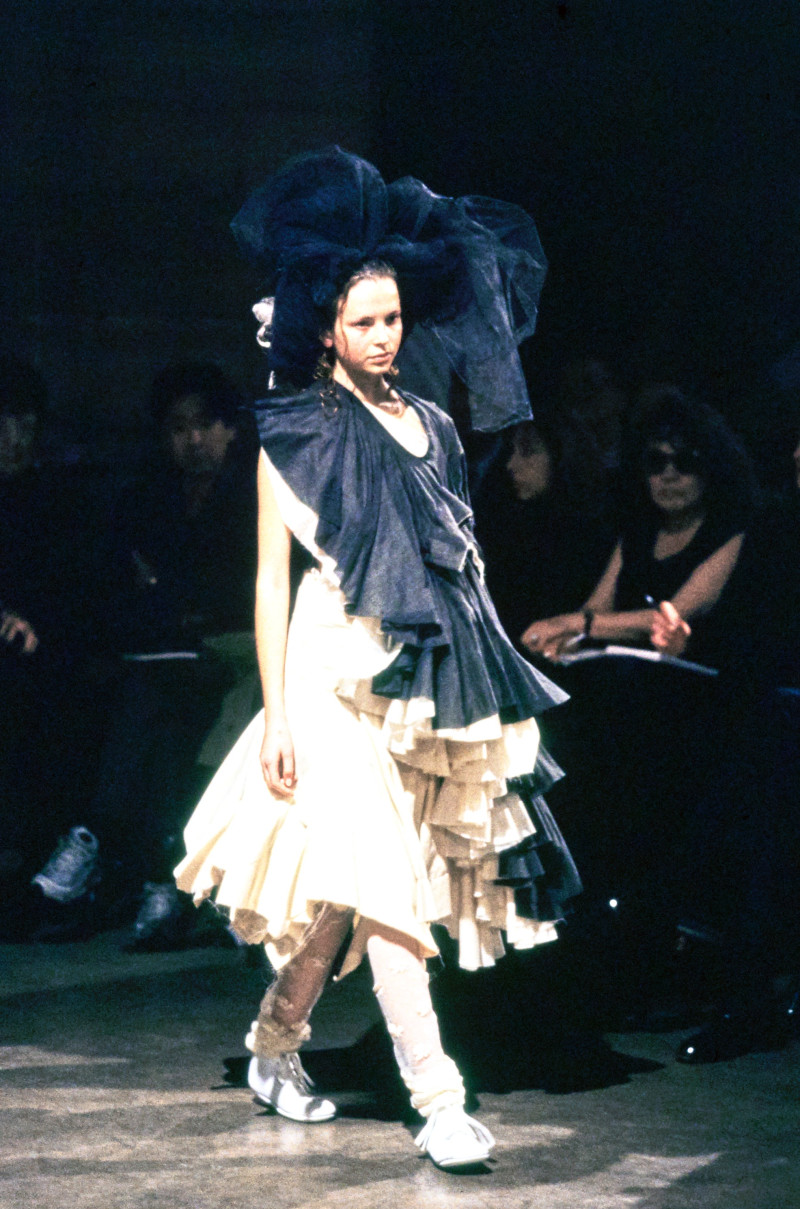 Comme Des Garcons fashion show for Spring/Summer 1998