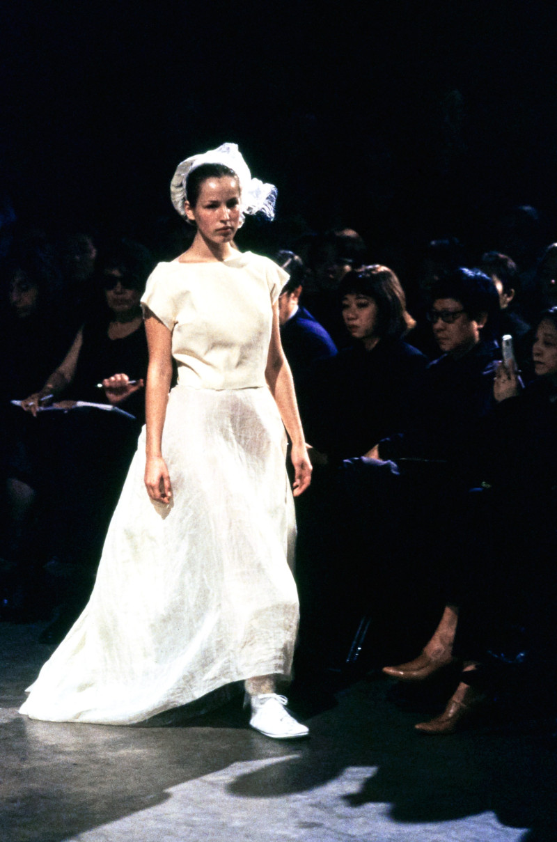 Comme Des Garcons fashion show for Spring/Summer 1998