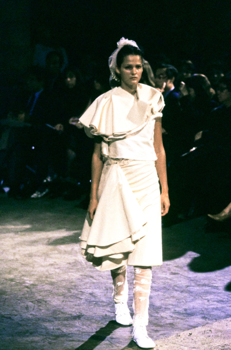 Comme Des Garcons fashion show for Spring/Summer 1998