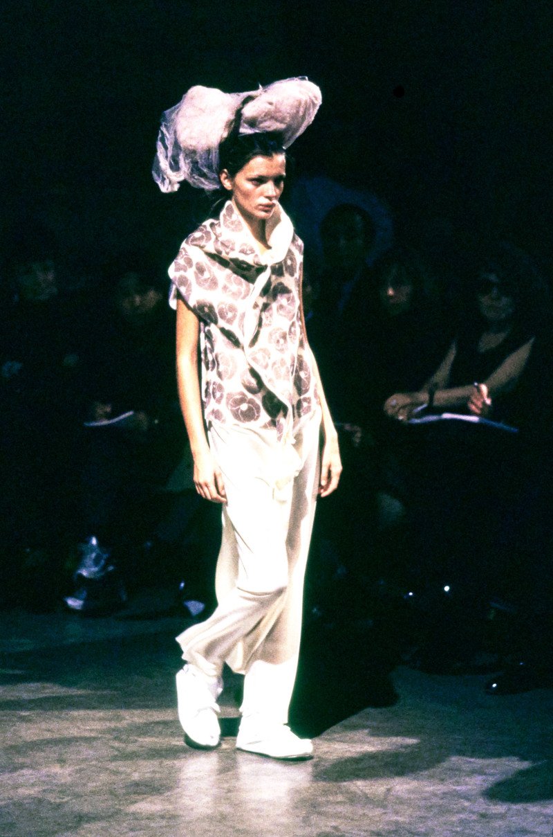 Comme Des Garcons fashion show for Spring/Summer 1998