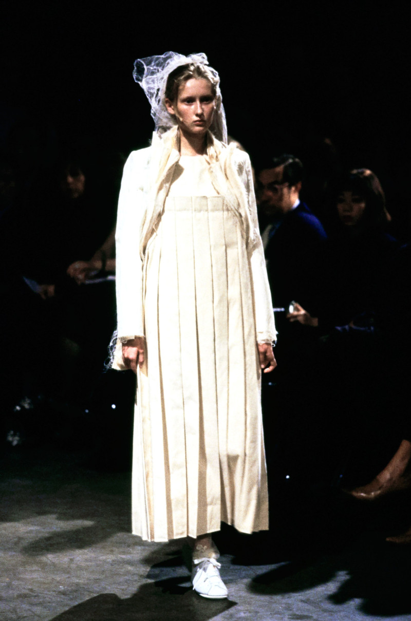 Comme Des Garcons fashion show for Spring/Summer 1998