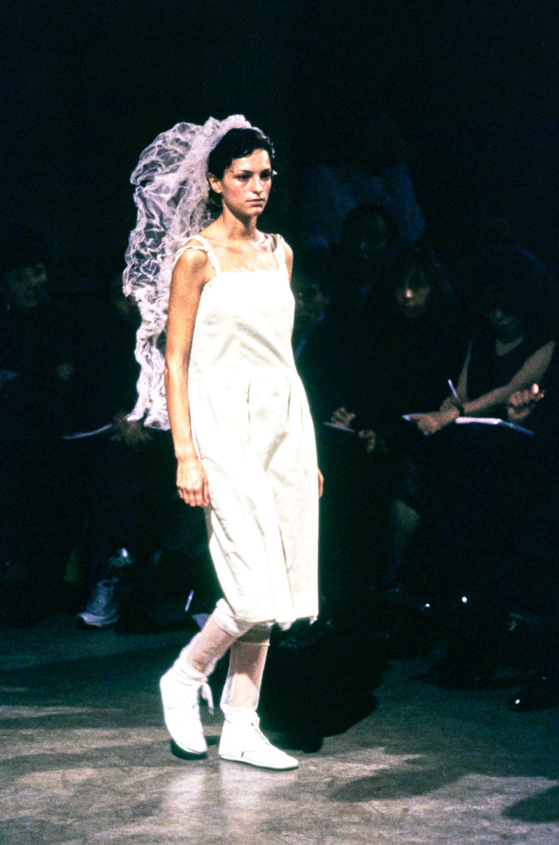 Comme Des Garcons fashion show for Spring/Summer 1998