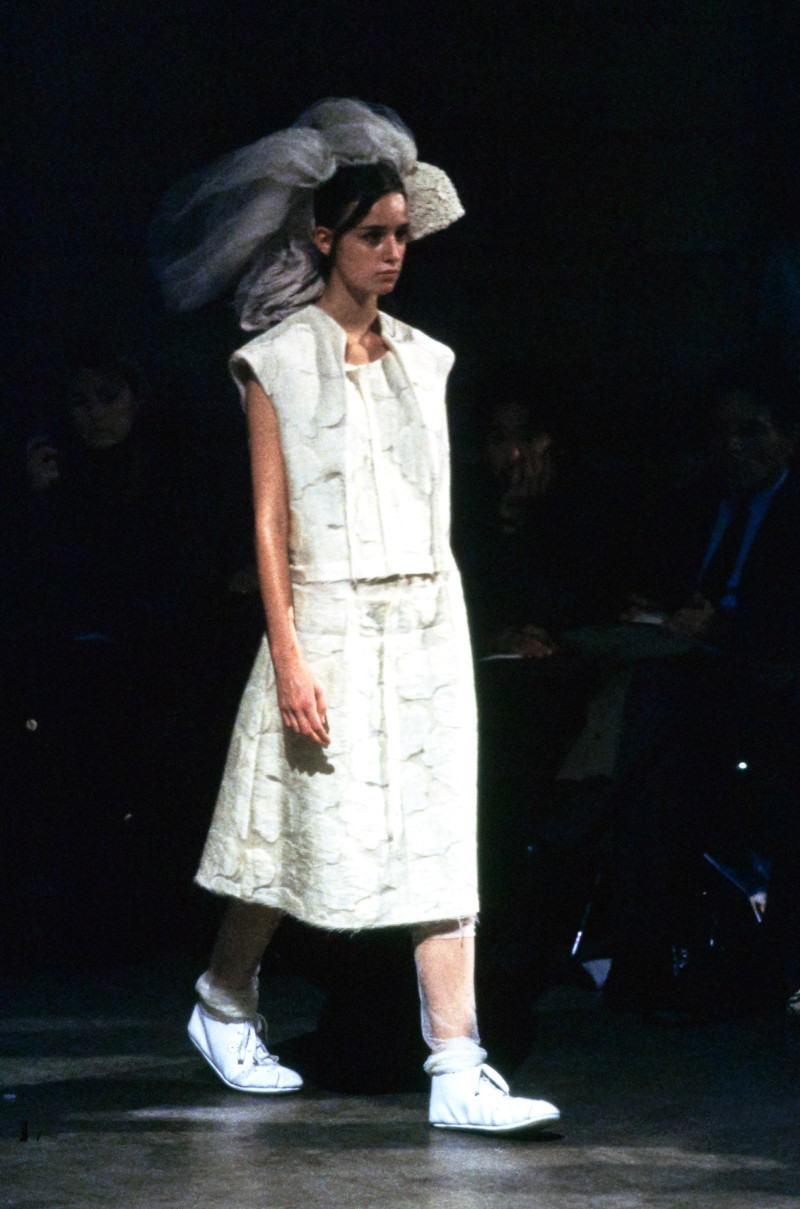 Comme Des Garcons fashion show for Spring/Summer 1998