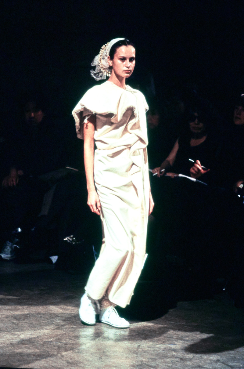 Comme Des Garcons fashion show for Spring/Summer 1998