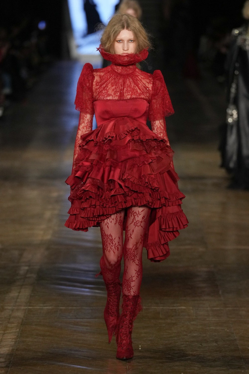 Alexander McQueen fashion show for Autumn/Winter 2025