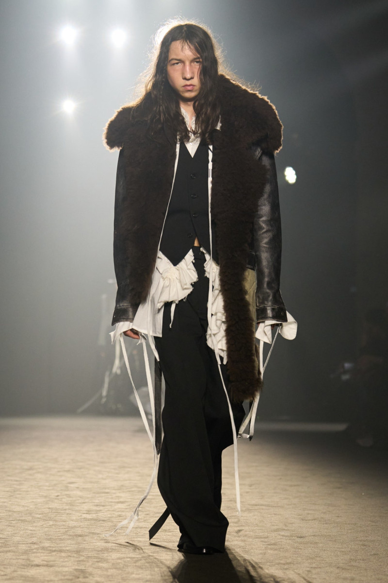 Ann Demeulemeester fashion show for Autumn/Winter 2025