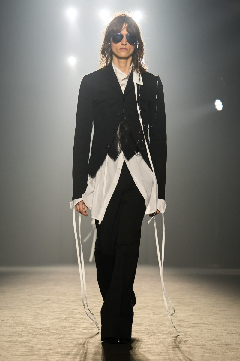 Ann Demeulemeester fashion show for Autumn/Winter 2025