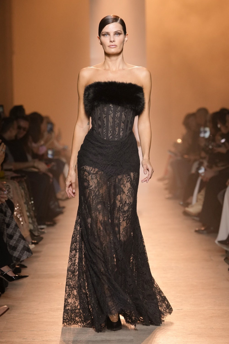 Isabeli Fontana featured in  the Elie Saab fashion show for Autumn/Winter 2025