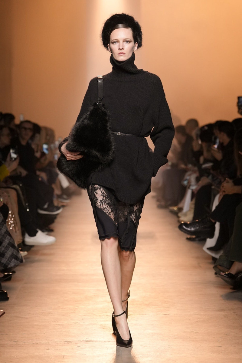 Elie Saab fashion show for Autumn/Winter 2025
