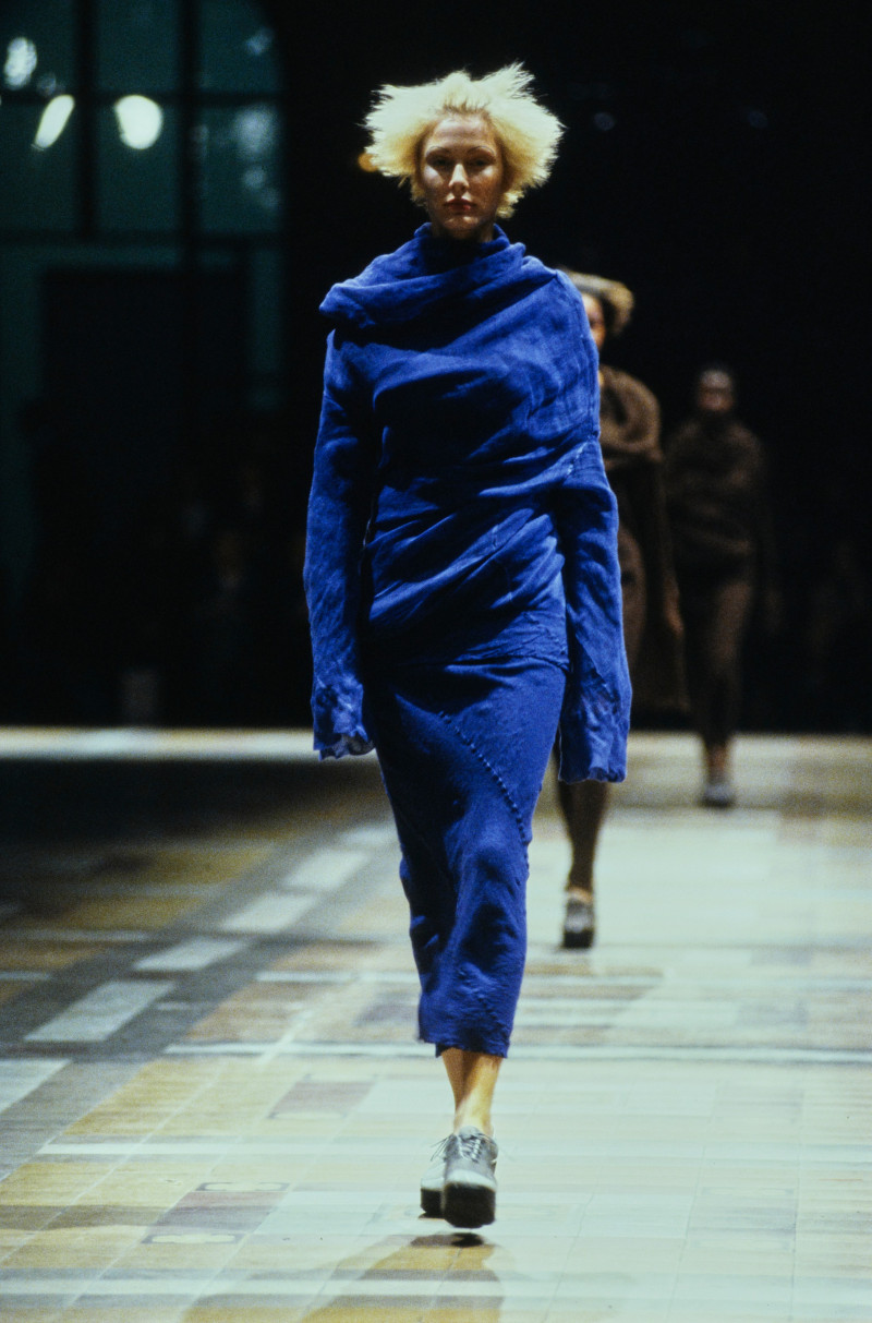 Issey Miyake fashion show for Spring/Summer 1998