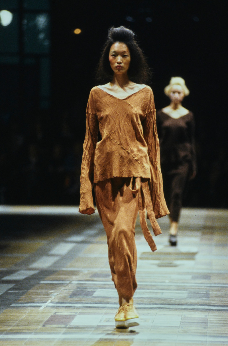 Issey Miyake fashion show for Spring/Summer 1998