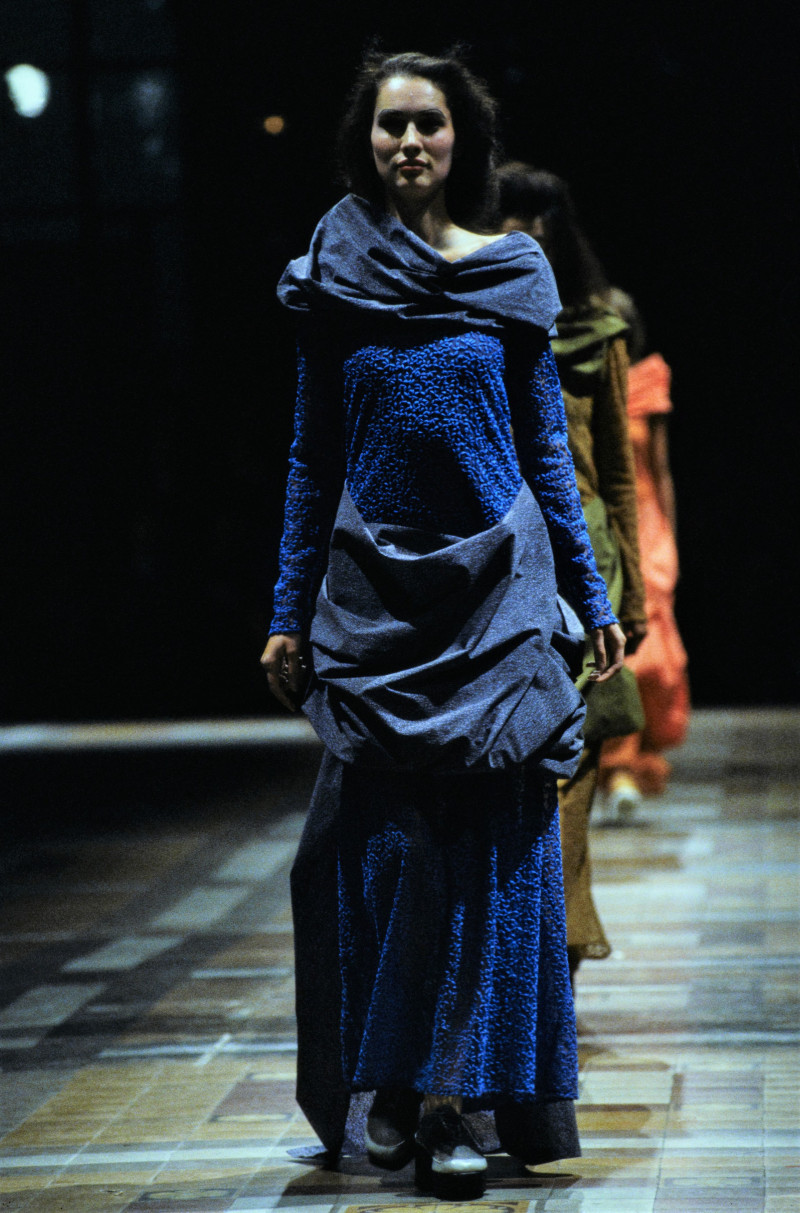 Issey Miyake fashion show for Spring/Summer 1998
