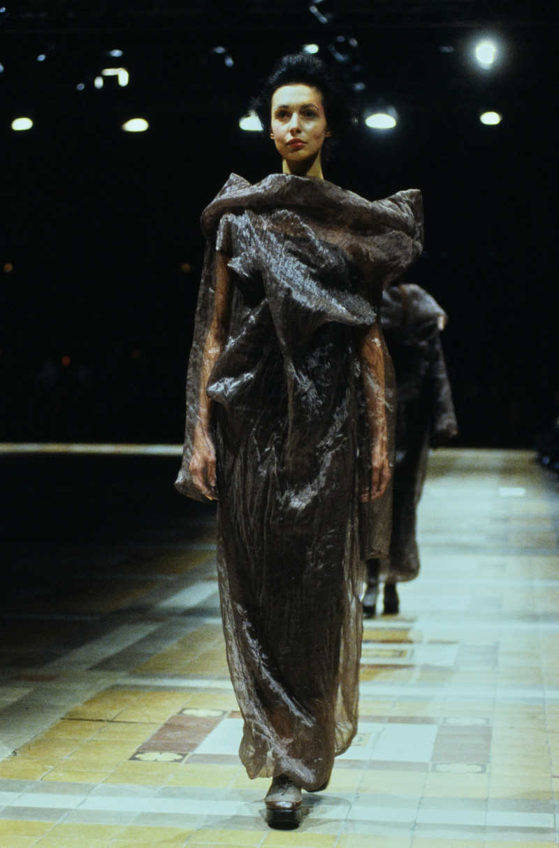 Issey Miyake fashion show for Spring/Summer 1998