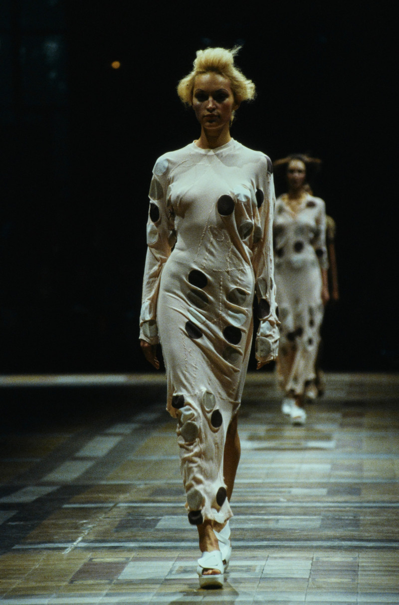 Issey Miyake fashion show for Spring/Summer 1998