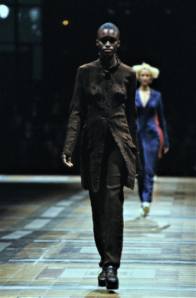 Issey Miyake fashion show for Spring/Summer 1998