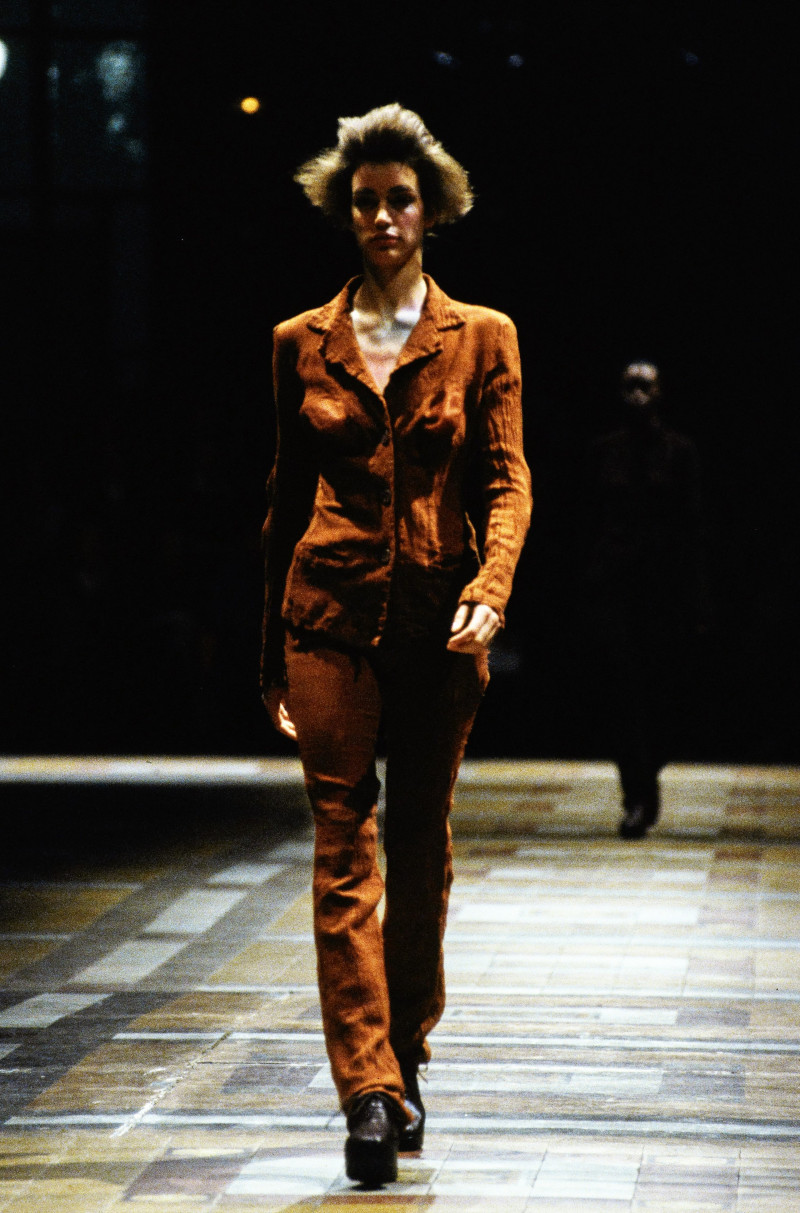 Issey Miyake fashion show for Spring/Summer 1998