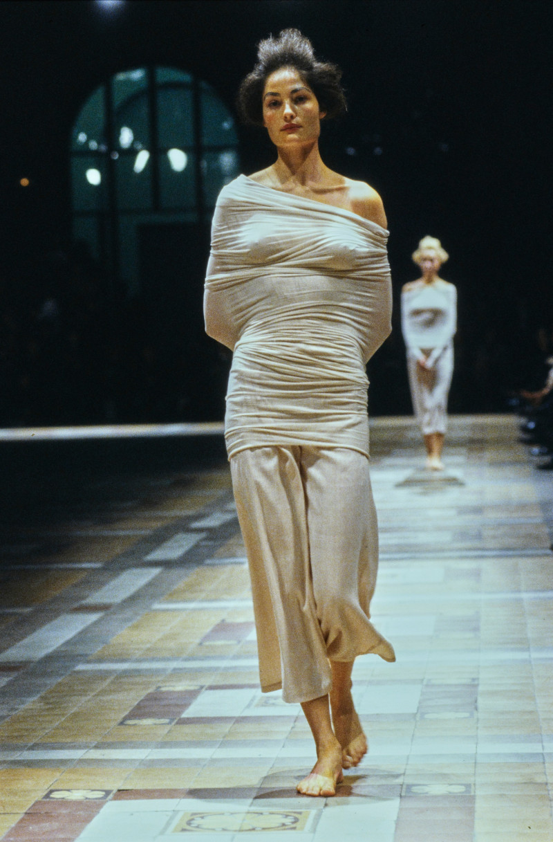 Issey Miyake fashion show for Spring/Summer 1998