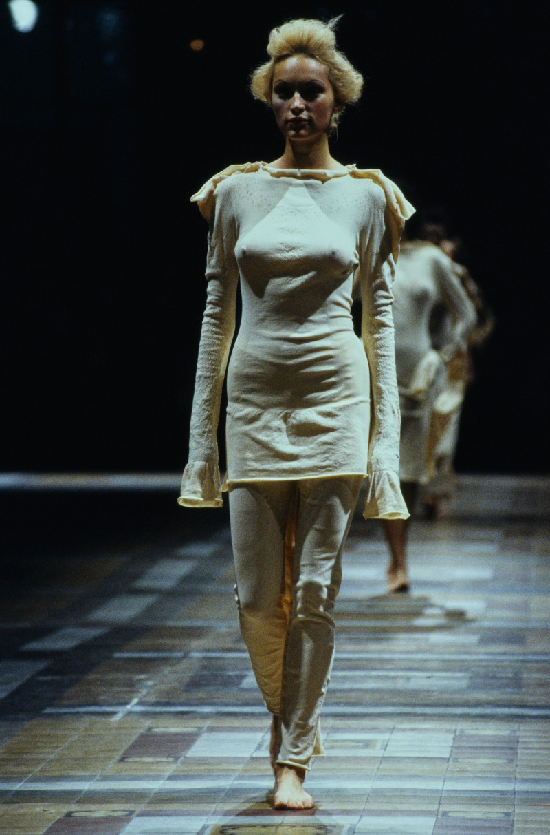 Issey Miyake fashion show for Spring/Summer 1998