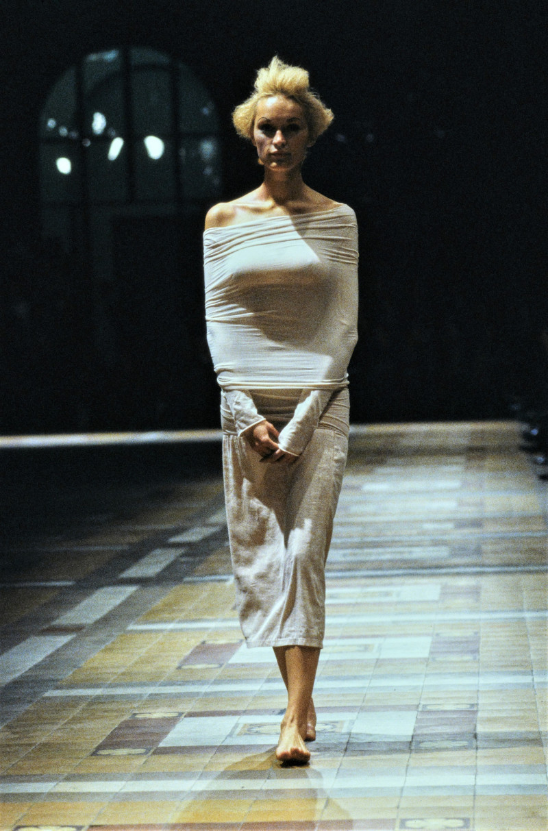 Issey Miyake fashion show for Spring/Summer 1998