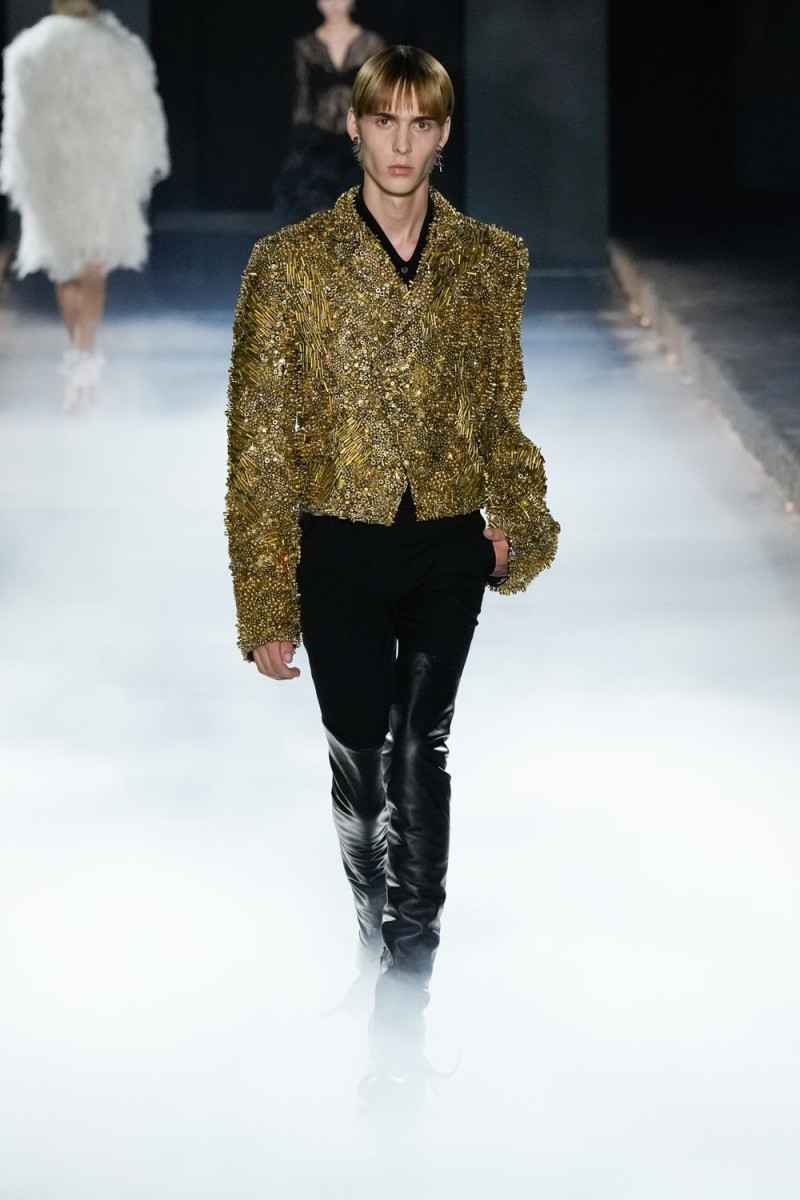 Alexander McQueen fashion show for Spring/Summer 2025
