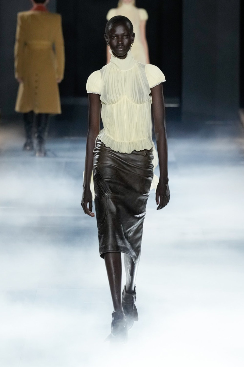 Alexander McQueen fashion show for Spring/Summer 2025
