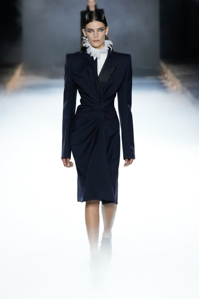 Alexander McQueen fashion show for Spring/Summer 2025