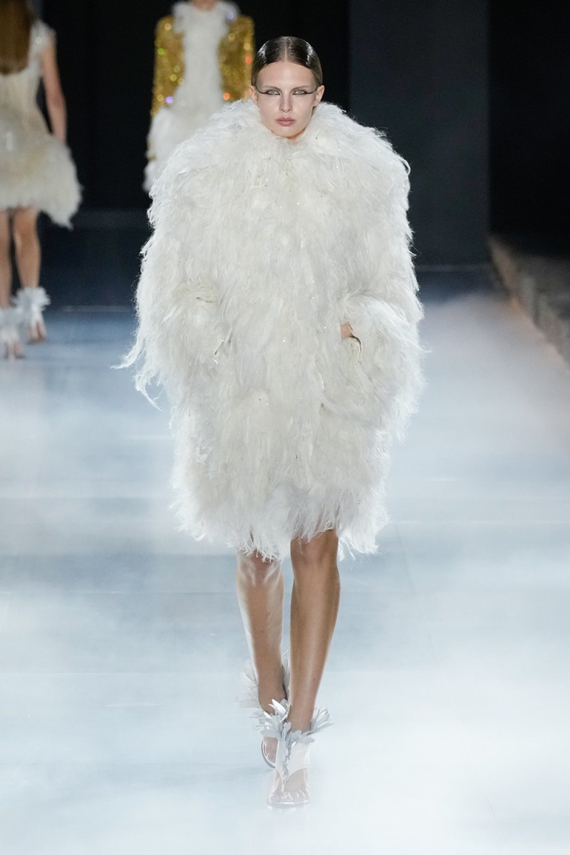 Alexander McQueen fashion show for Spring/Summer 2025