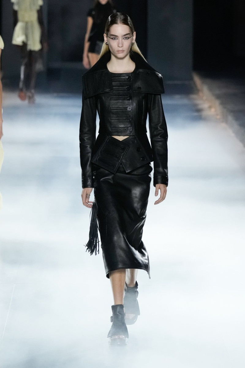 Alexander McQueen fashion show for Spring/Summer 2025