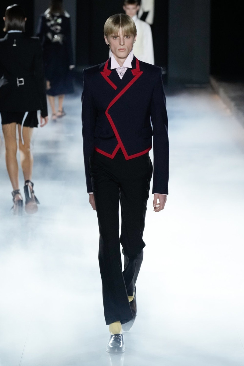 Alexander McQueen fashion show for Spring/Summer 2025