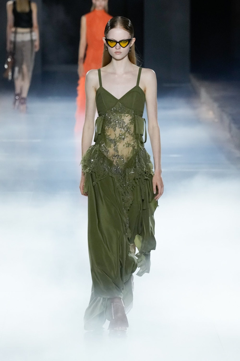 Alexander McQueen fashion show for Spring/Summer 2025