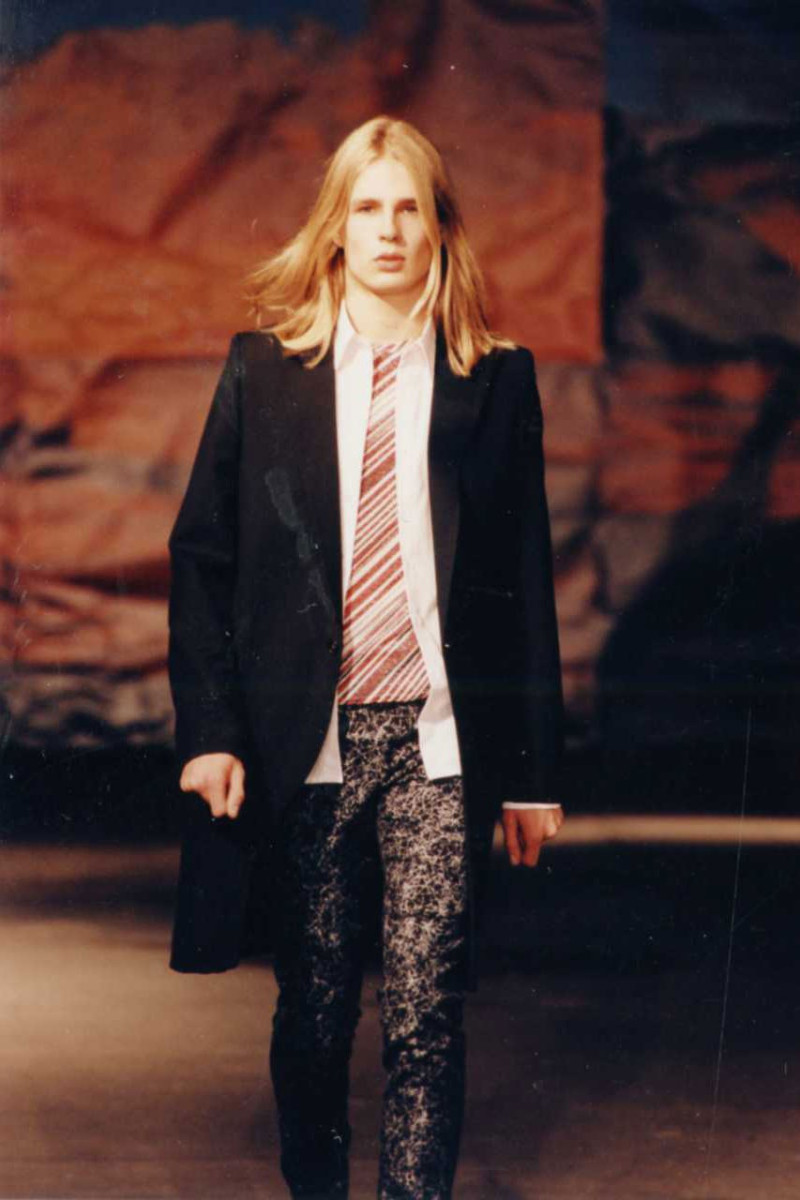 Raf Simons fashion show for Spring/Summer 1998