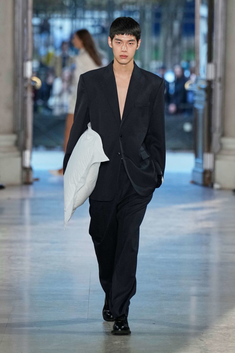 Kimhekim fashion show for Spring/Summer 2025