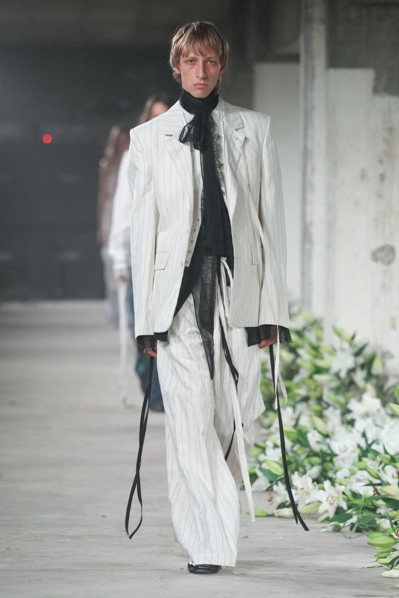 Ann Demeulemeester fashion show for Spring/Summer 2025