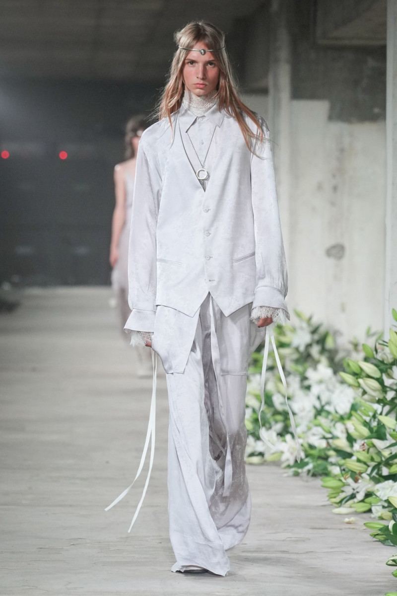 Ann Demeulemeester fashion show for Spring/Summer 2025