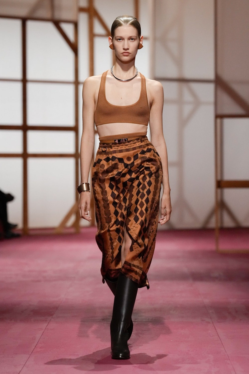 Hermès fashion show for Spring/Summer 2025