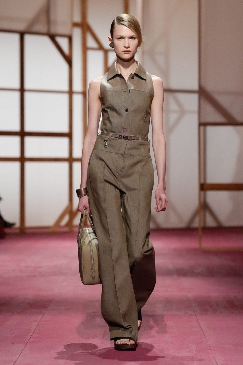 Hermès fashion show for Spring/Summer 2025
