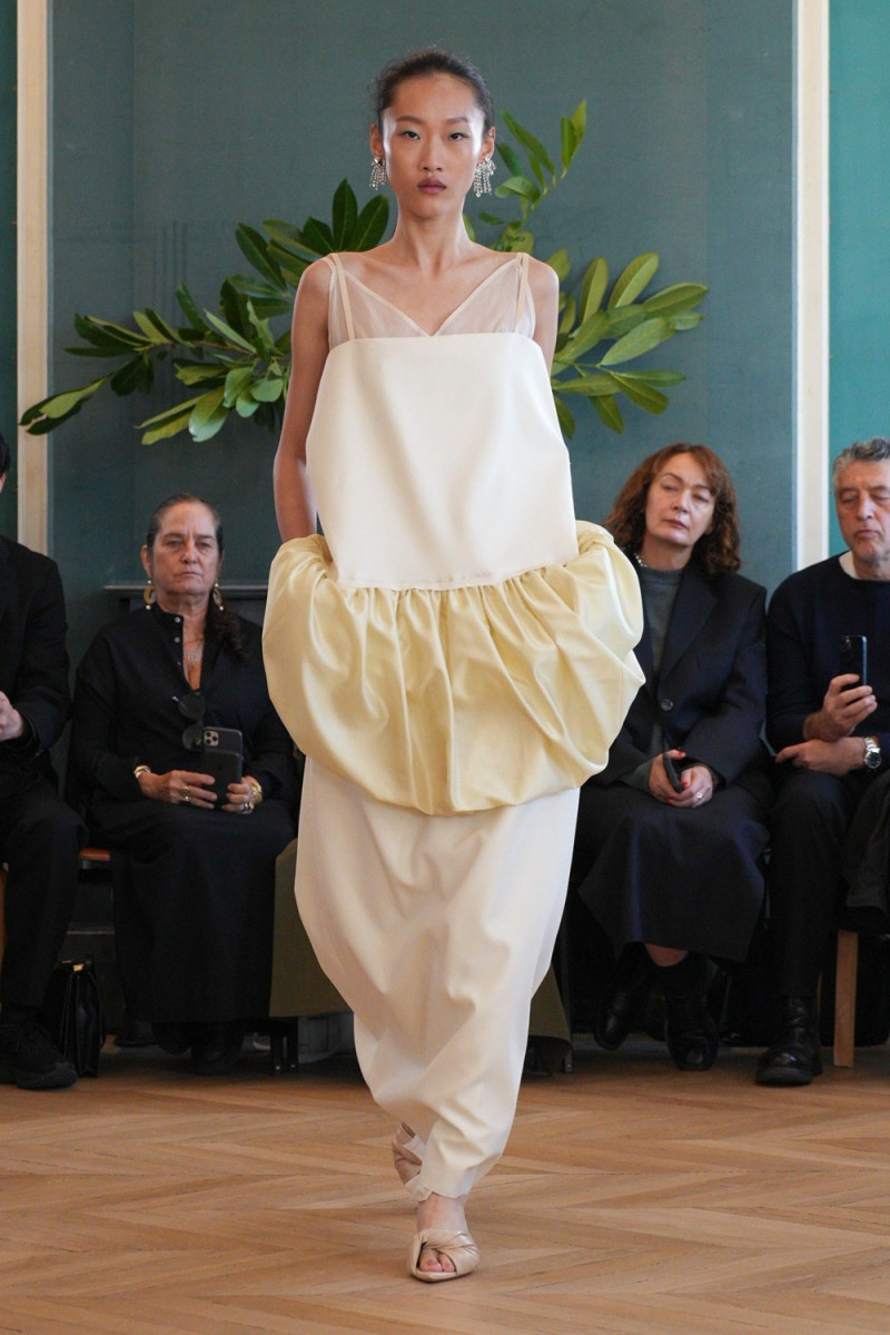 Carven fashion show for Spring/Summer 2025